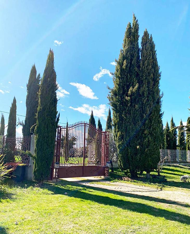 Maison D'Hotes, Superbe Et Spacieuse ,Dans Un Cadre Charmant Calme Et Verdoyant Pernes-les-Fontaines Zewnętrze zdjęcie