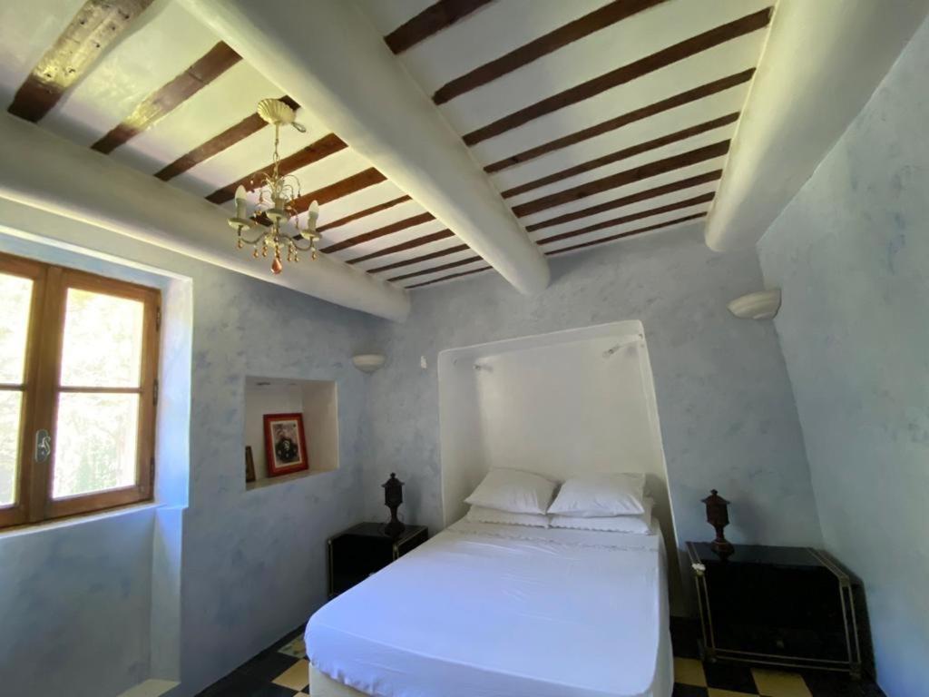 Maison D'Hotes, Superbe Et Spacieuse ,Dans Un Cadre Charmant Calme Et Verdoyant Pernes-les-Fontaines Zewnętrze zdjęcie