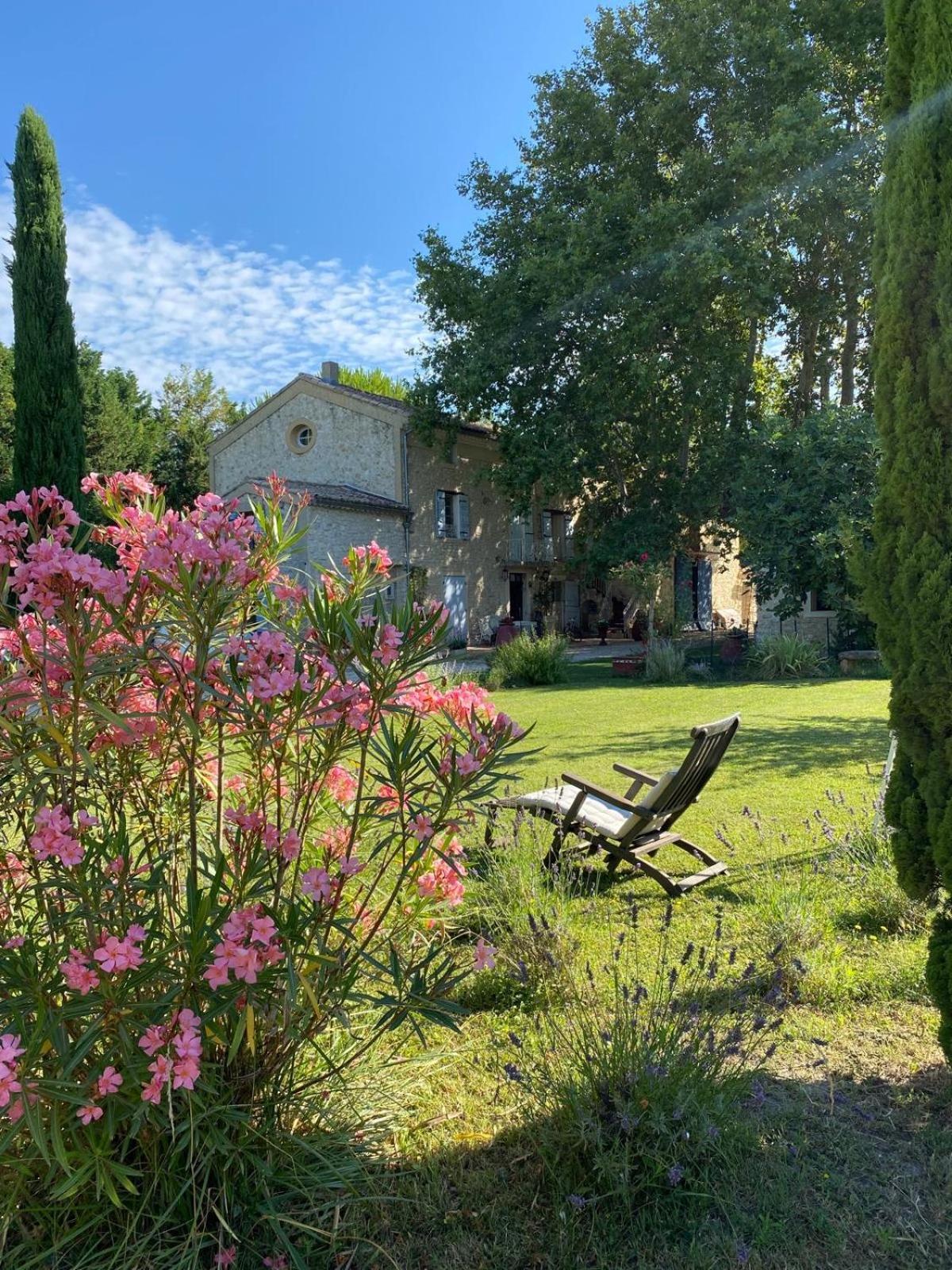 Maison D'Hotes, Superbe Et Spacieuse ,Dans Un Cadre Charmant Calme Et Verdoyant Pernes-les-Fontaines Zewnętrze zdjęcie